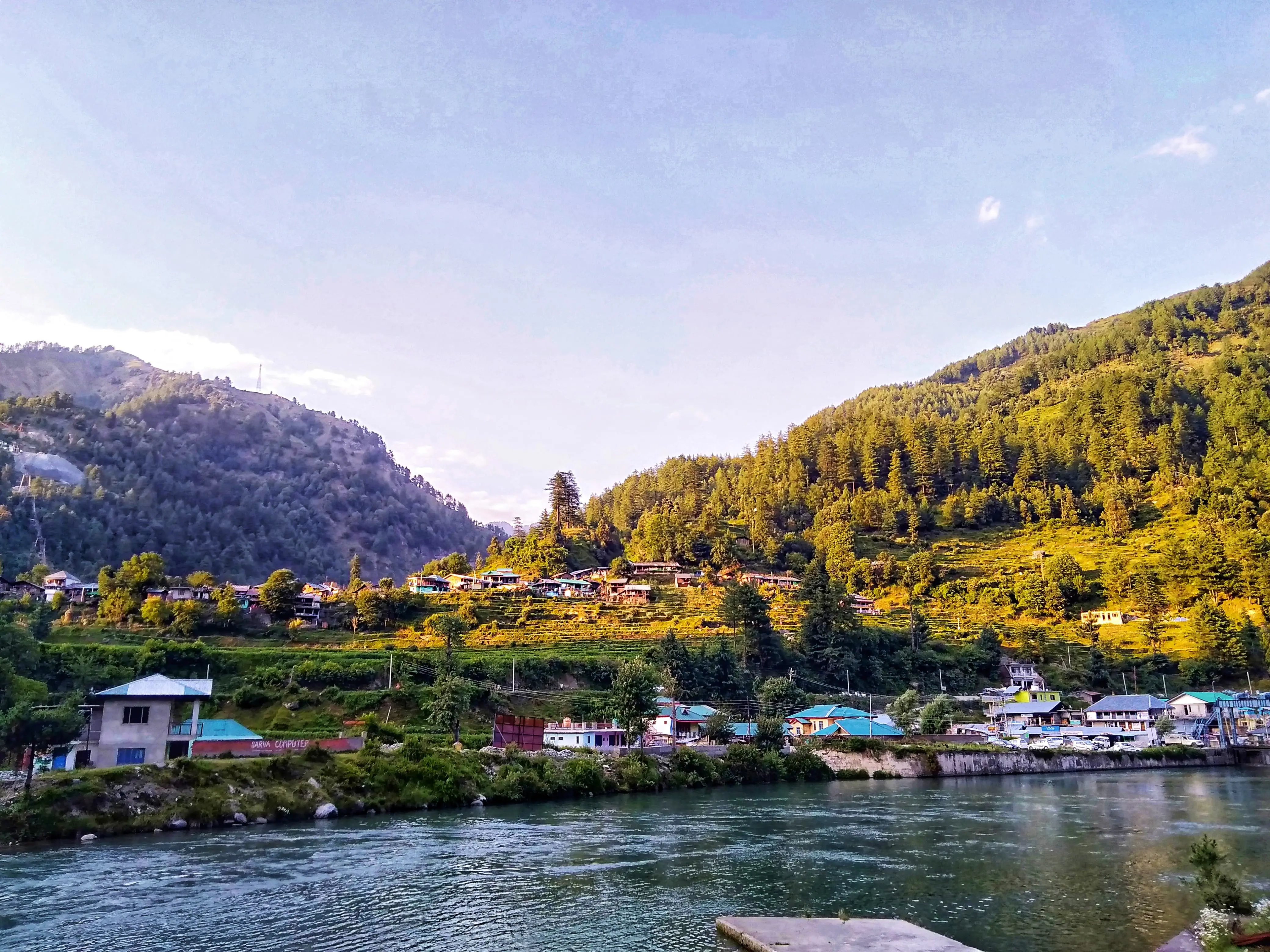 The Uhl River flowing through Barot